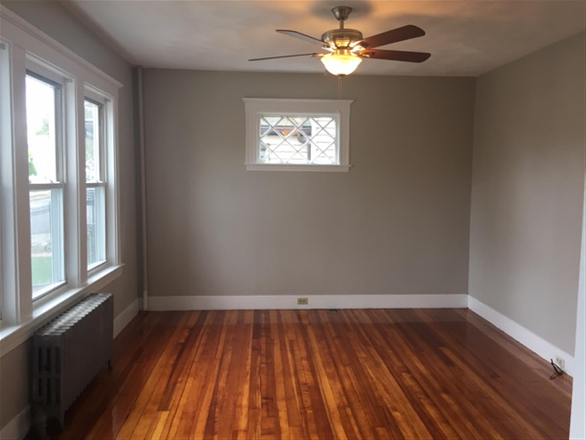 2.5 bed, 2 bath apartment for rent at 65 Greenleaf Ave Unit 1, Medford — photo 4 of 11