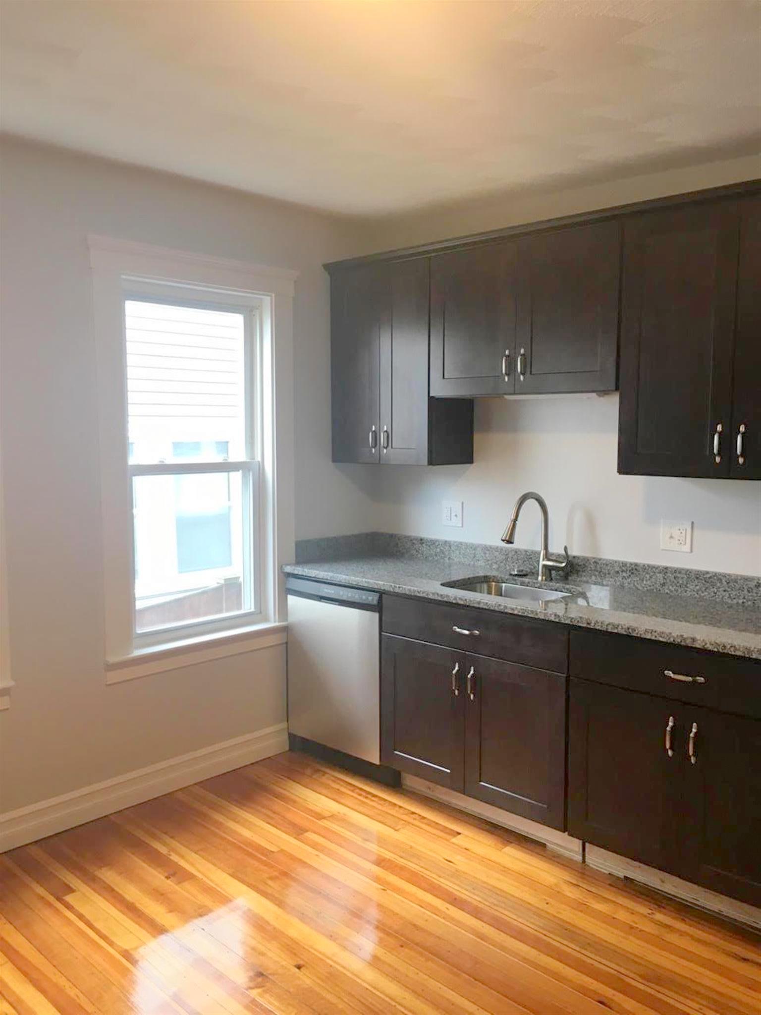 2.5 bed, 1 bath apartment for rent at 65 Greenleaf Ave Unit 65, Medford