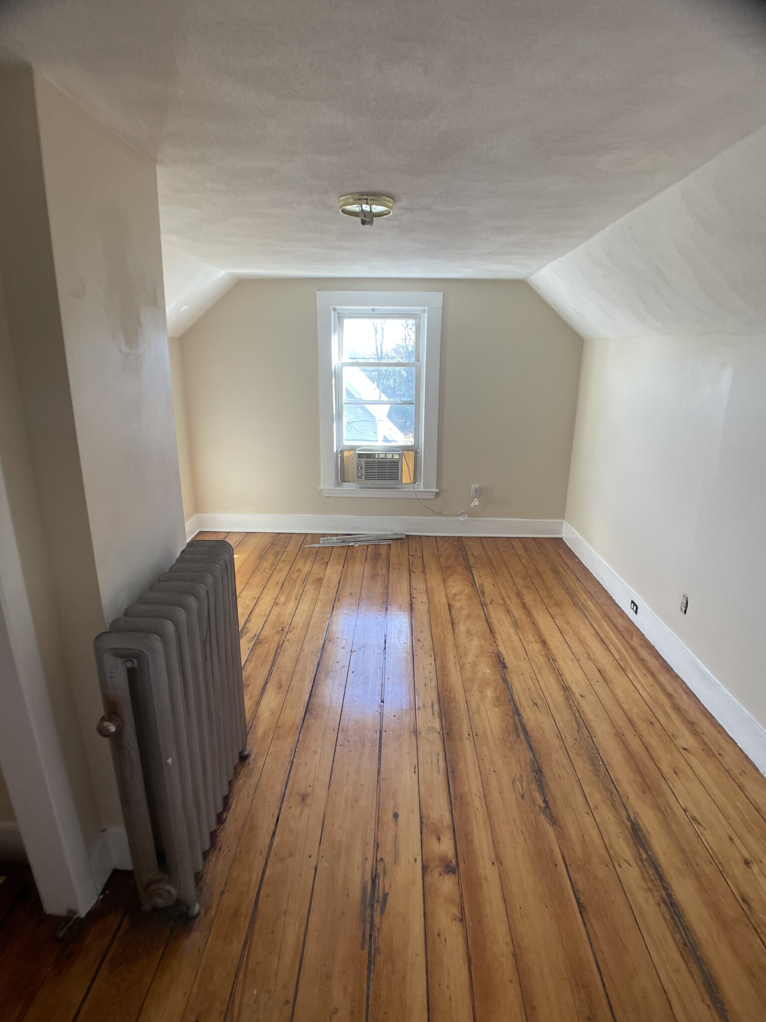 11 Clarendon Ave, Teele Square