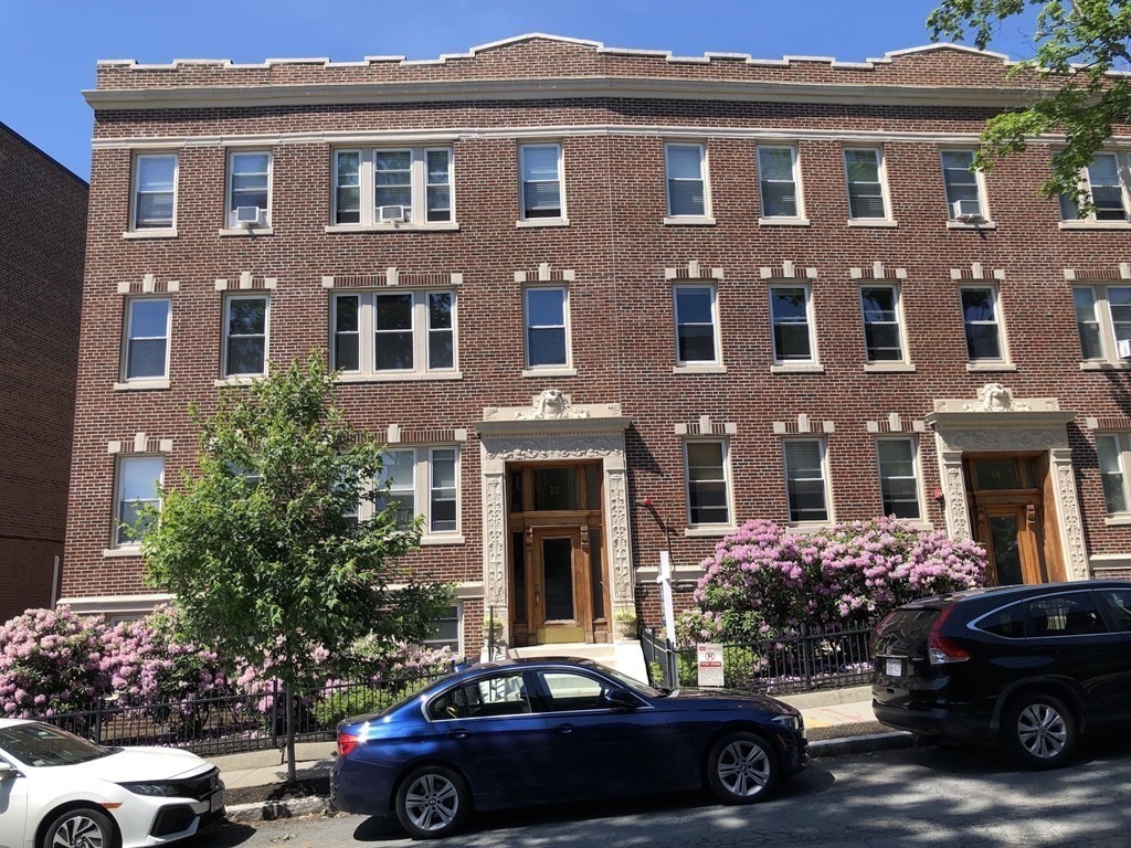 12 James St, Brookline