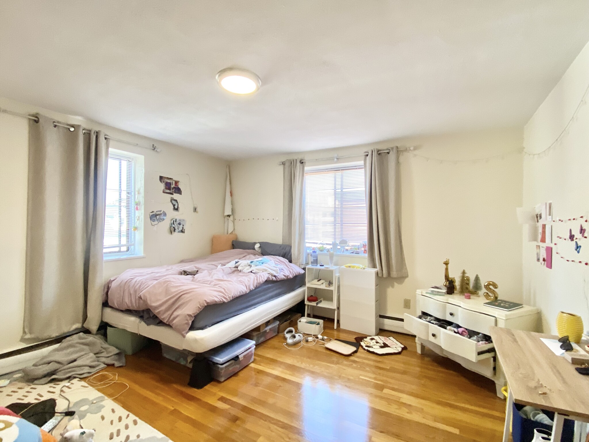2 bed, 1 bath apartment for rent at 222 Babcock St, Unit 4H, Coolidge Corner — photo 1 of 3