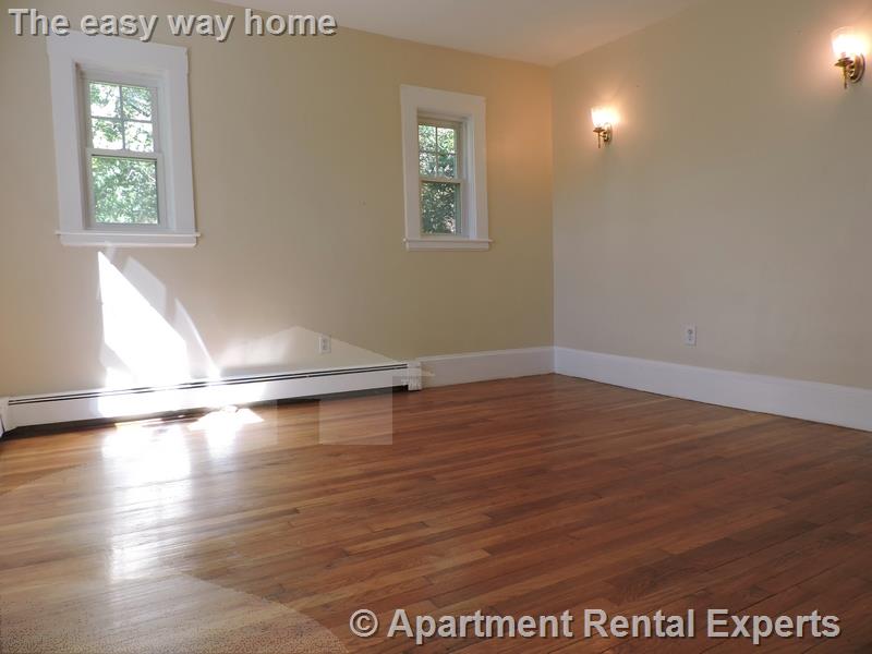 201 Forest St, Arlington Heights