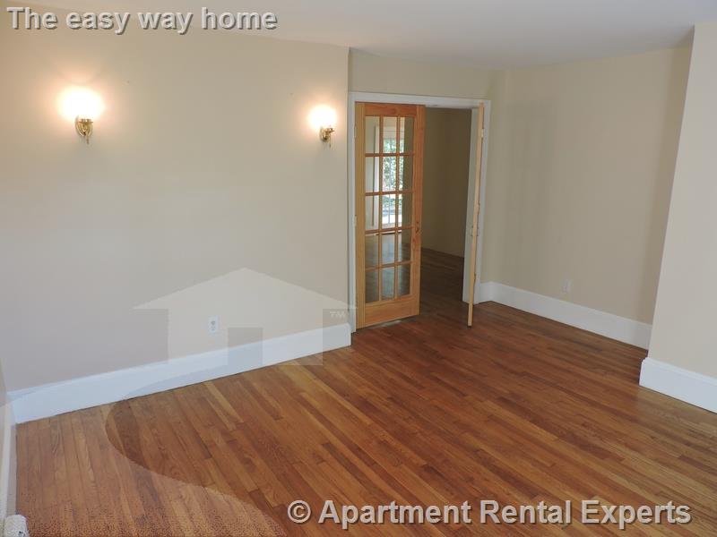 201 Forest St, Arlington Heights