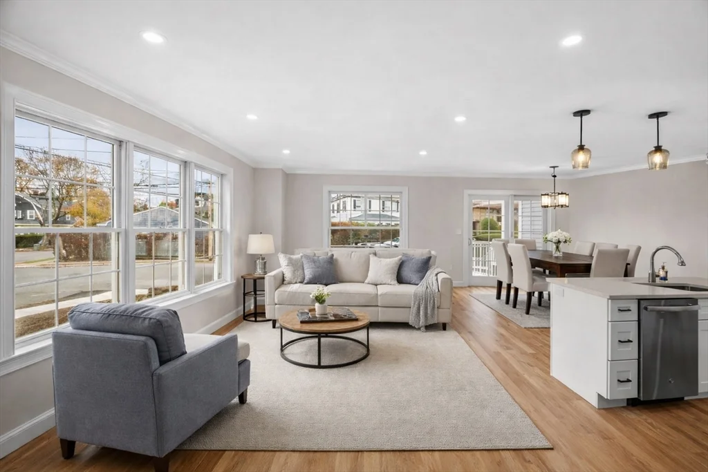 60 Ellsworth Rd, Peabody