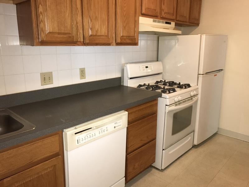 3 bed, 2 bath apartment for rent at 20 Hubbard Ave Unit 5, Porter Square — photo 2 of 13