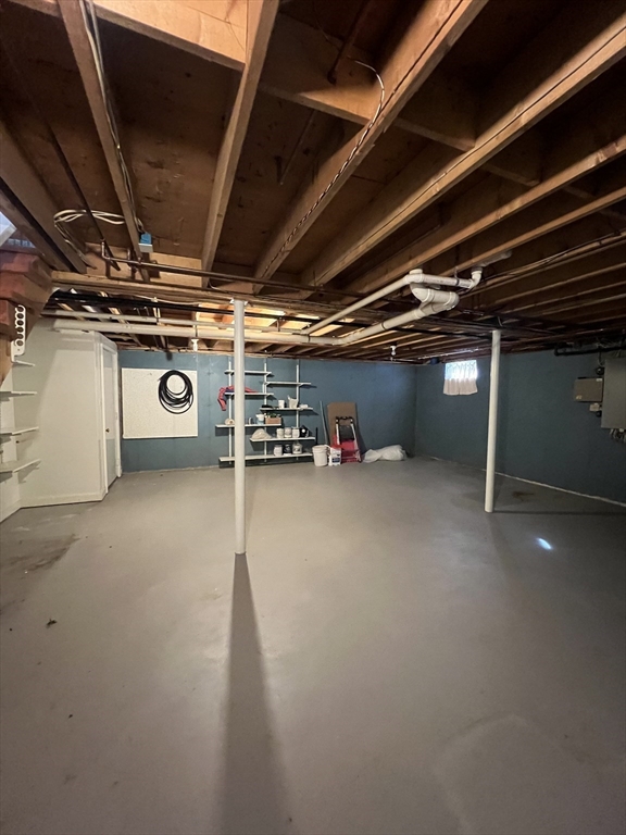 39 Crane Ave, Maynard