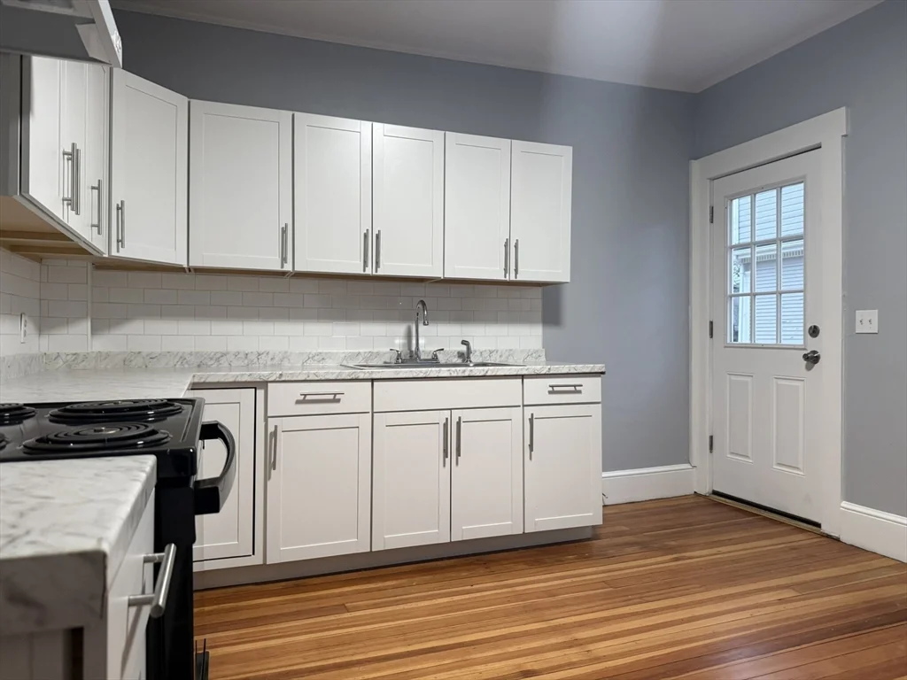 5 Lothrop St, Downtown