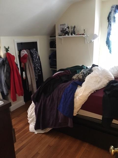 4 bed, 3 bath apartment for rent at 223 W 2nd St Unit 223, South Boston — photo 8 of 10