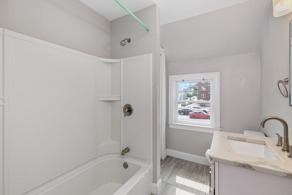 25 Beachland Ave, Revere Beach