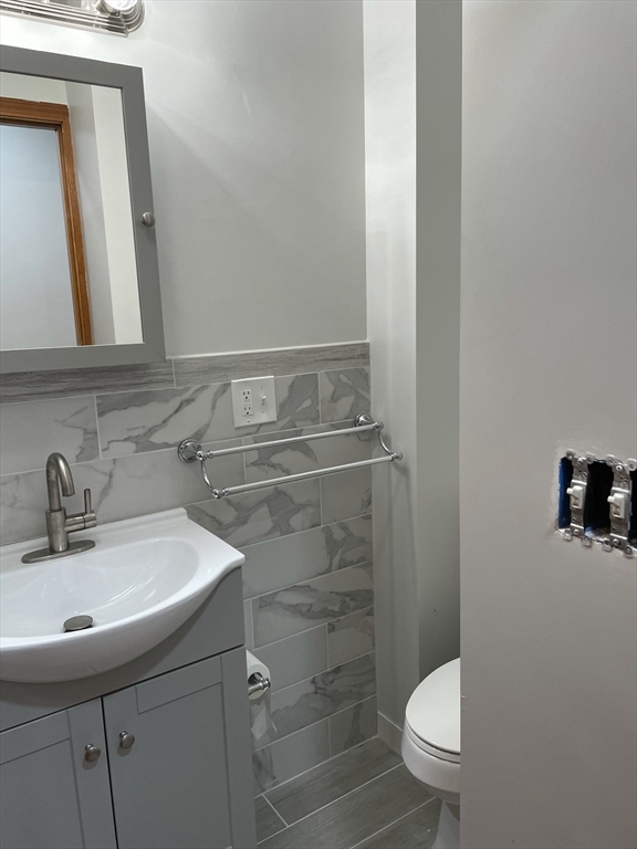 472 Windsor, Inman Square