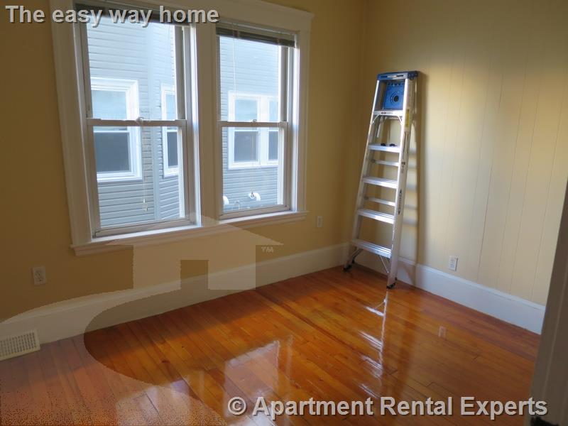 33 Lewis St, Ward Two