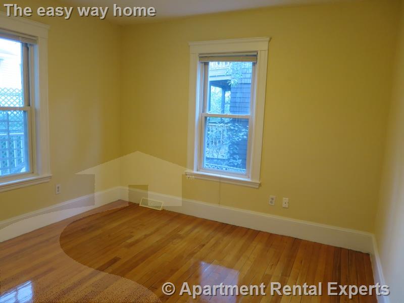 33 Lewis St, Ward Two