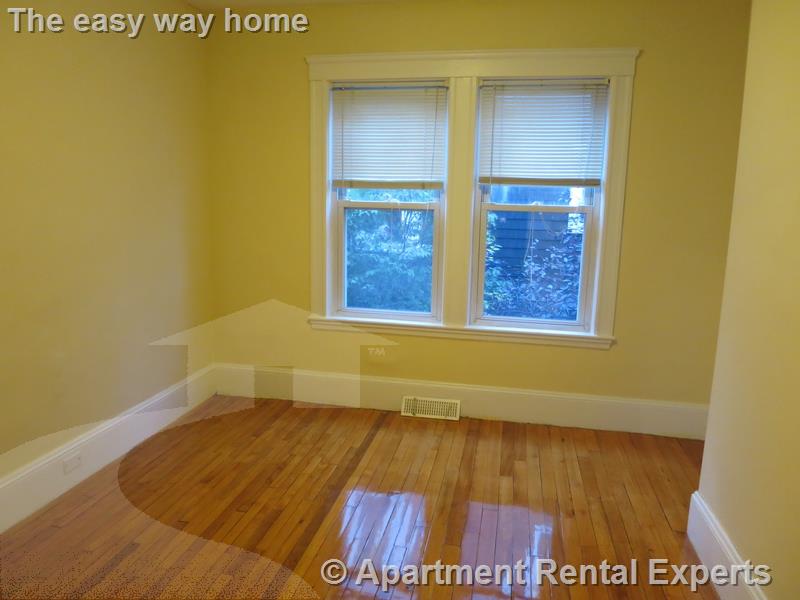 33 Lewis St, Ward Two