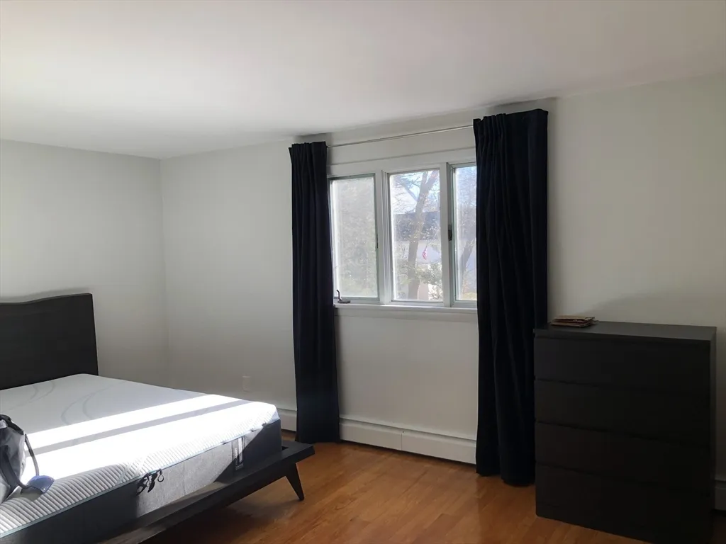 15 Sycamore Rd, Montrose