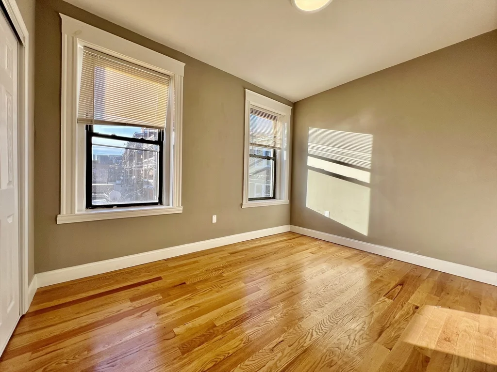 1914 Beacon St, Brighton