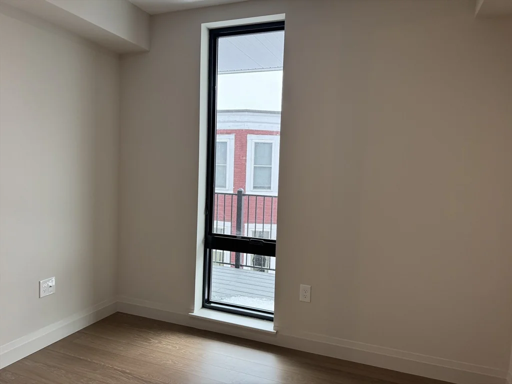 100 Lincoln, Brighton