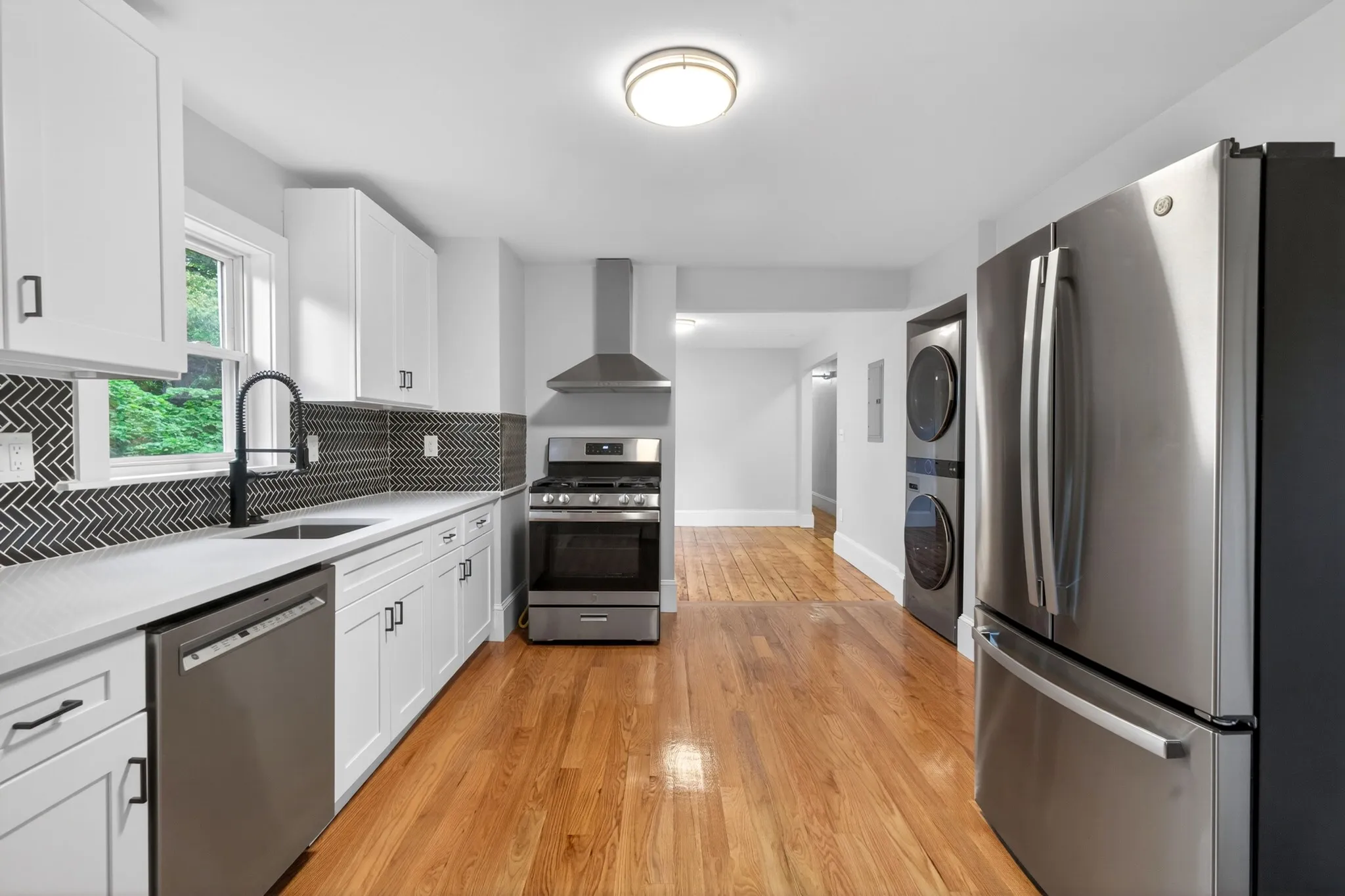 114 Woodstock St, West Somerville