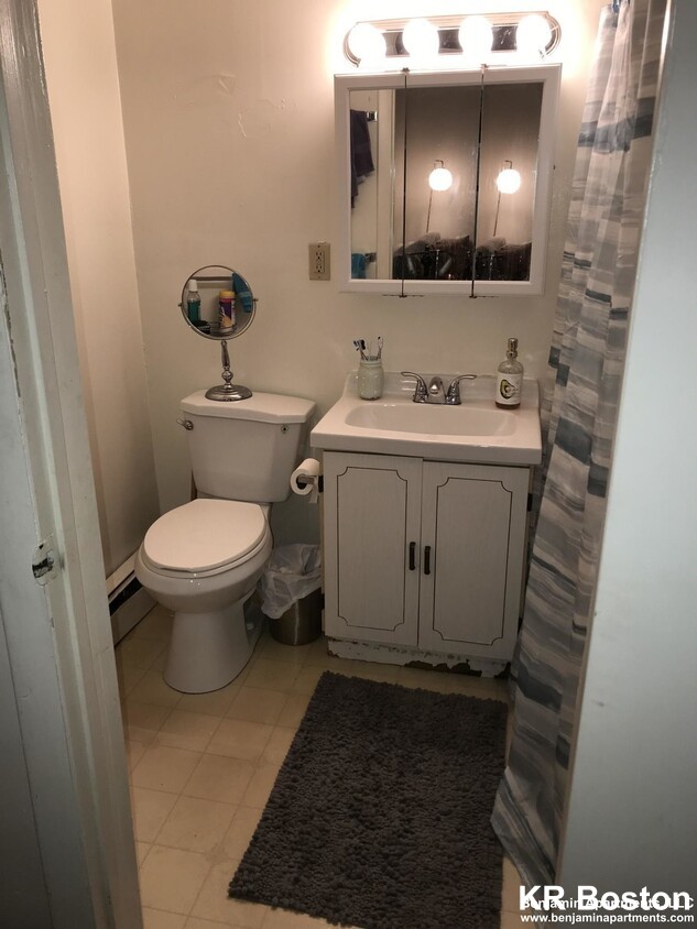 3 bed, 2 bath apartment for rent at 224 Cambridge St Unit 5, Beacon Hill — photo 3 of 3