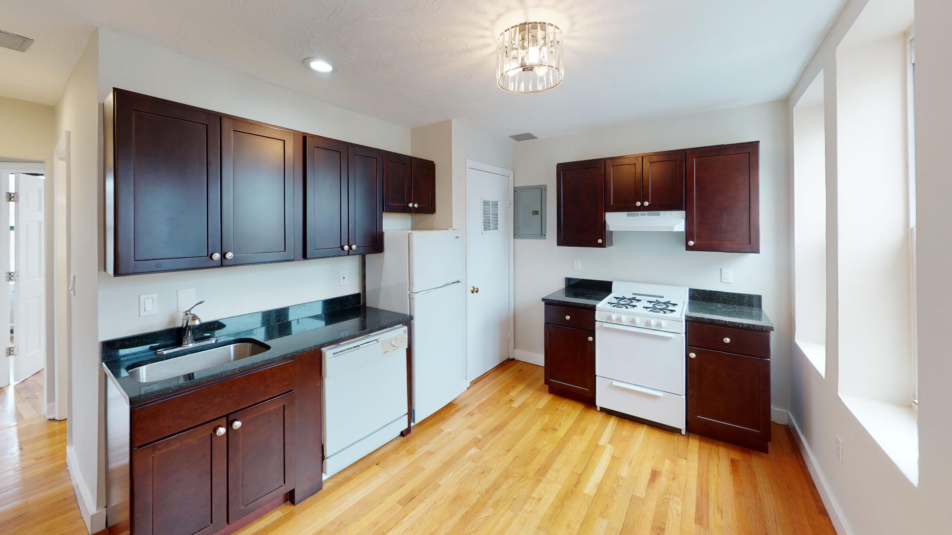 3 bed, 1 bath apartment for rent at 224 Hanover St Unit 16', North End — photo 2 of 4