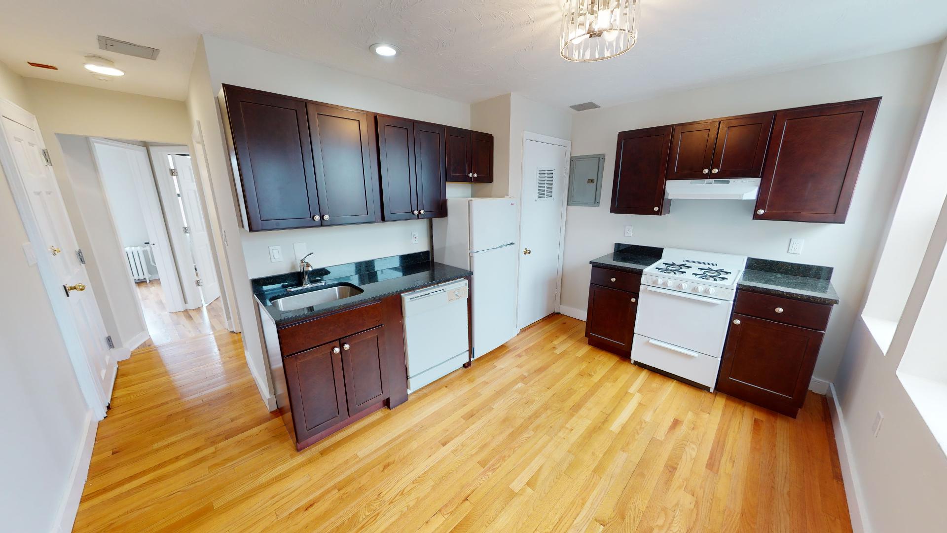 3 bed, 1 bath apartment for rent at 224 Hanover St Unit 16., North End — photo 2 of 4