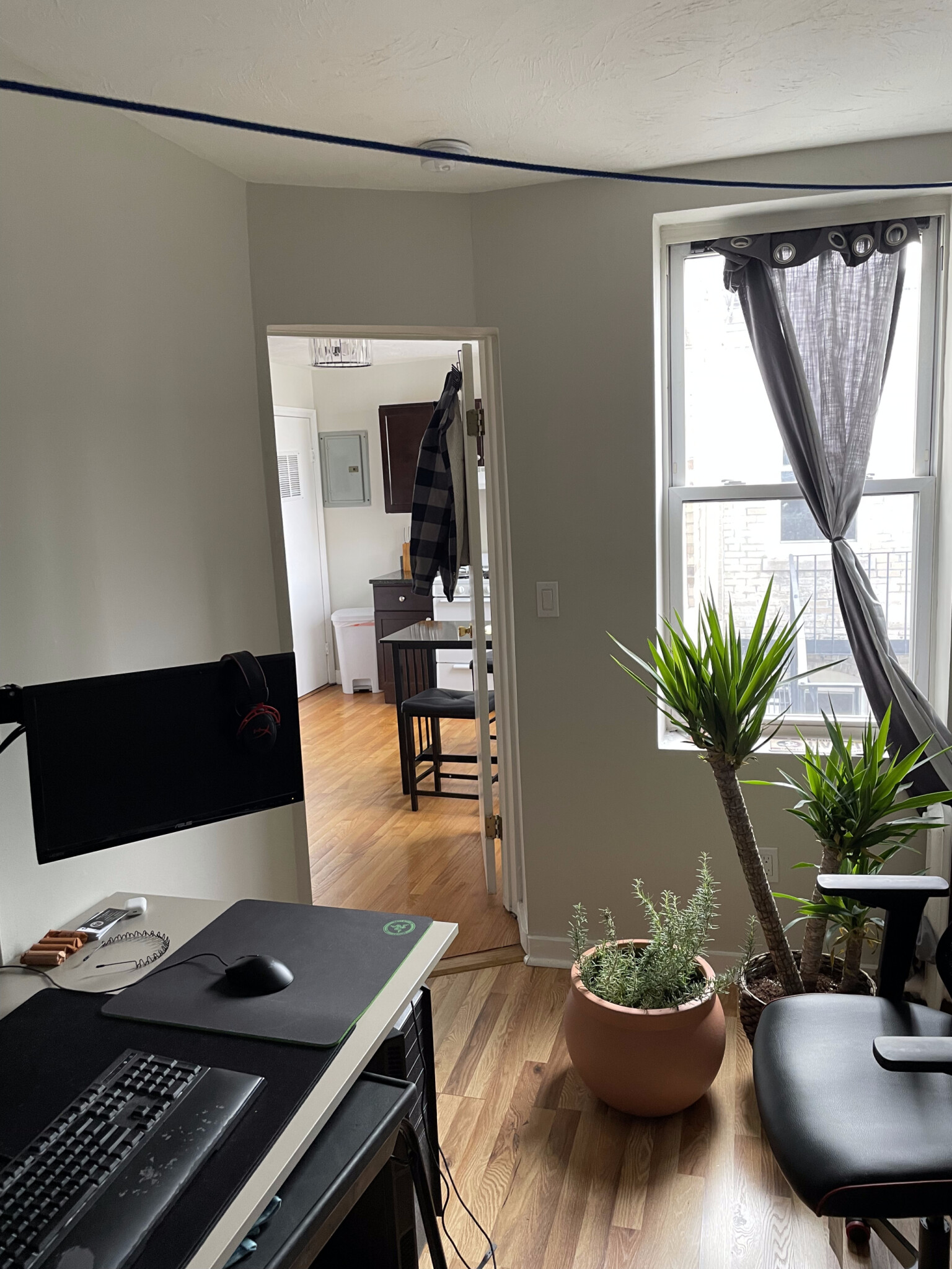 3 bed, 1 bath apartment for rent at 224 Hanover St Unit 16.., North End — photo 1 of 4