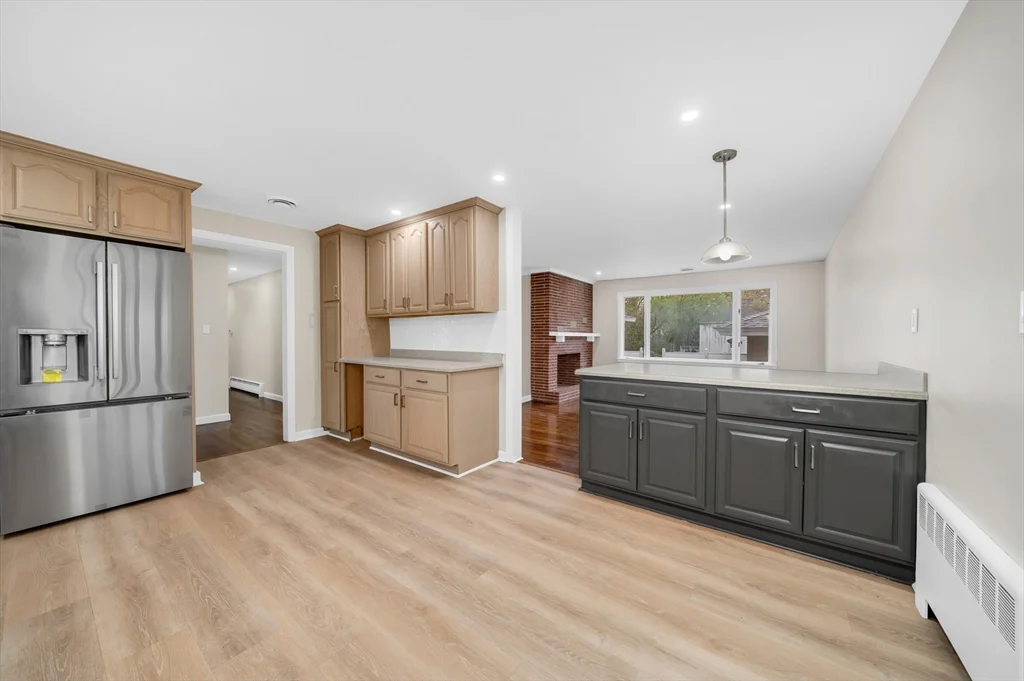 35 Peters St, North Andover