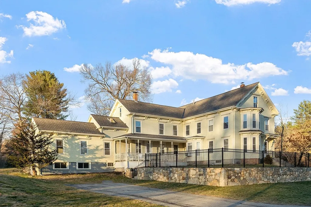 20 Old Lowell Rd, Westford