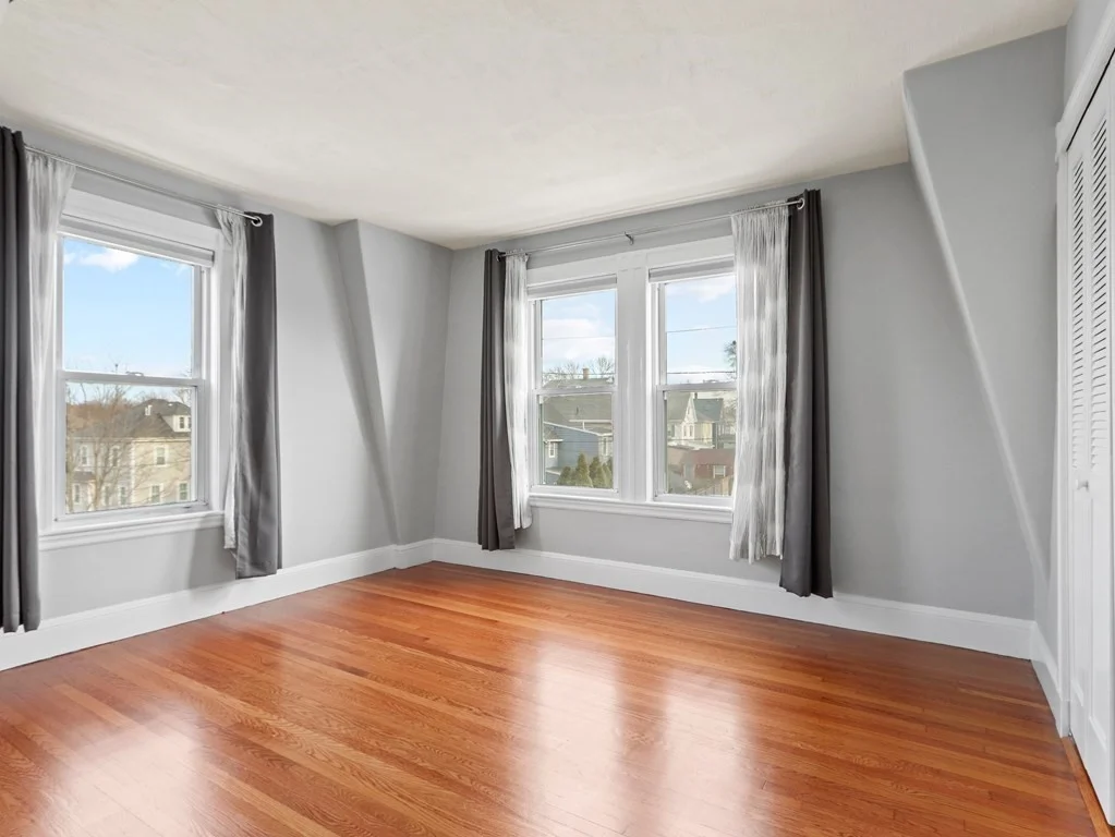 169 George St, Tufts University