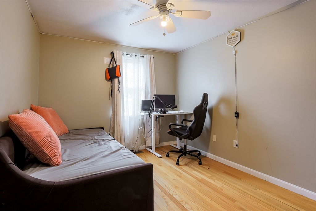 348 Osgood St, North Andover