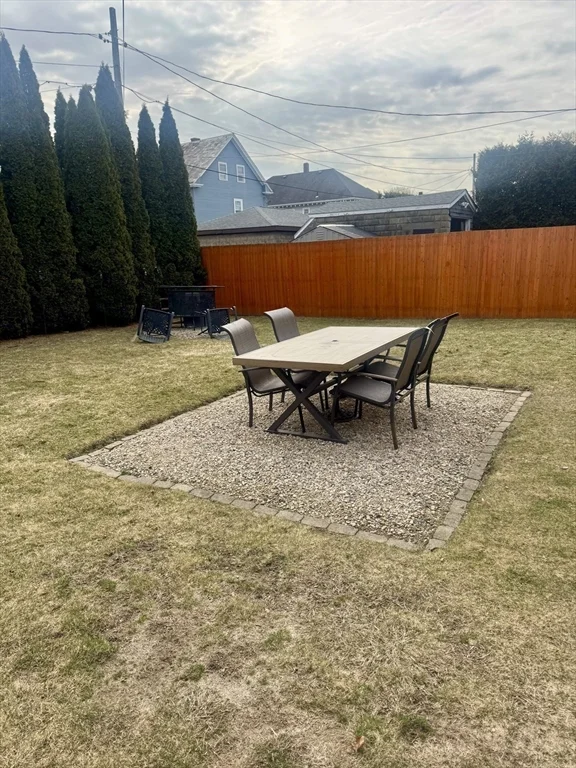 52 Hussey St, West