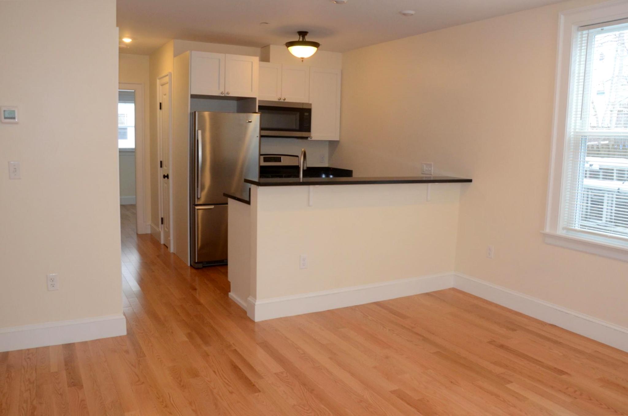 2 bed, 1 bath apartment for rent at 26.5 Putnam St Unit 1, Union Square — photo 2 of 12