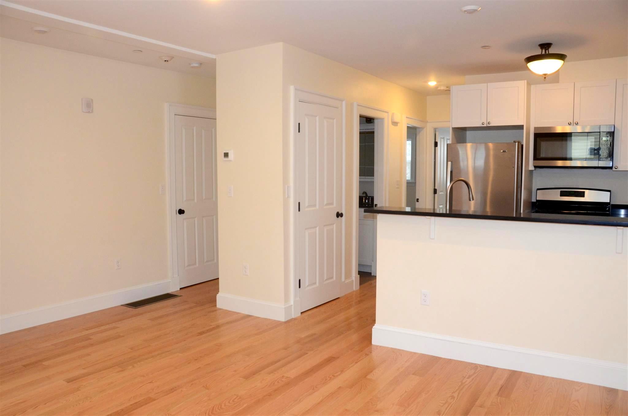 2 bed, 1 bath apartment for rent at 26.5 Putnam St Unit 1, Union Square — photo 3 of 12