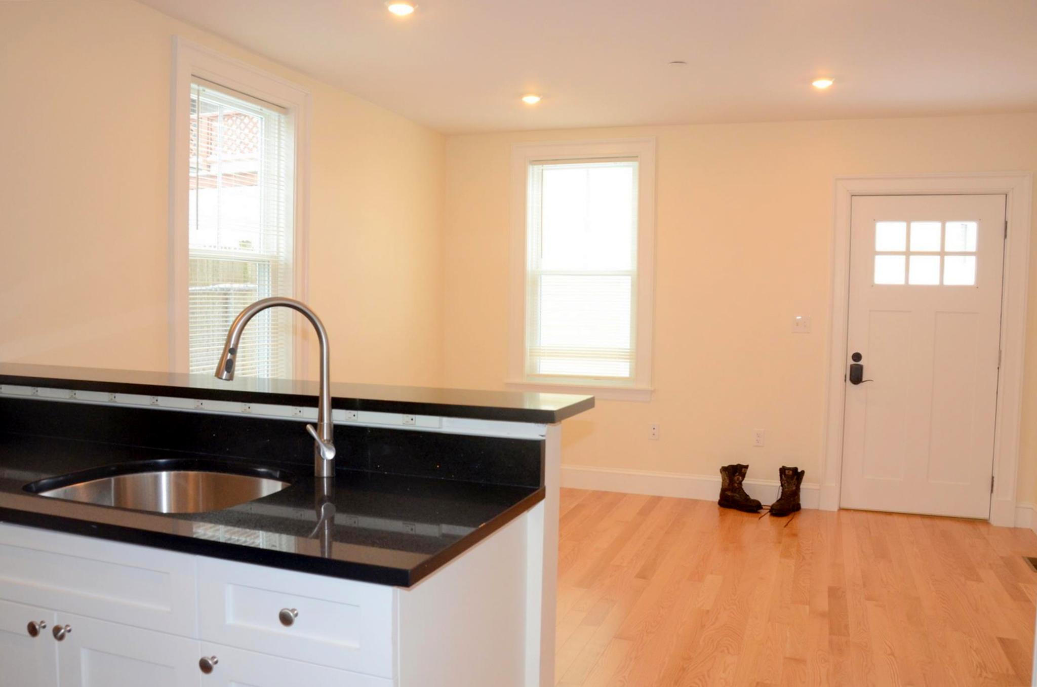 2 bed, 1 bath apartment for rent at 26.5 Putnam St Unit 1, Union Square — photo 1 of 12