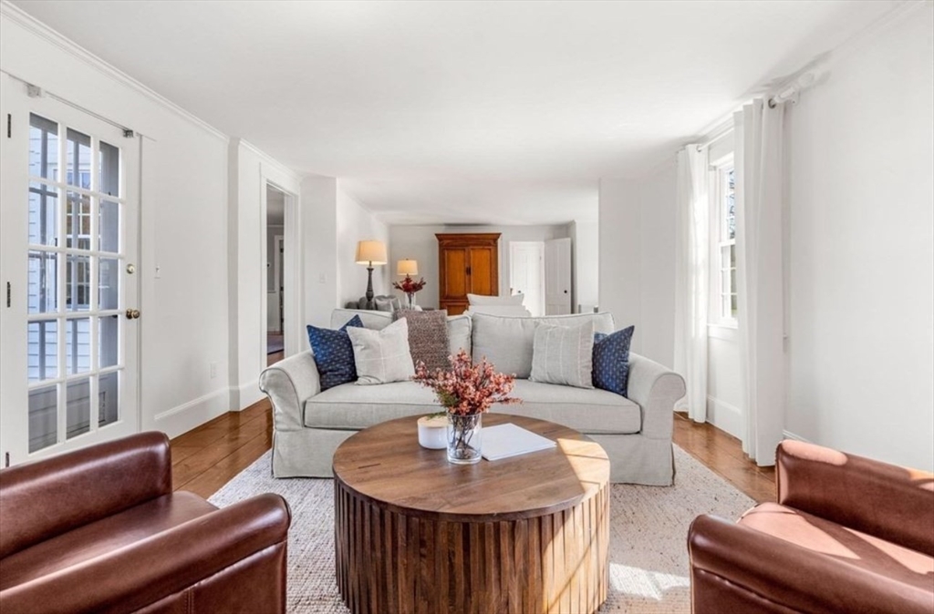 6 Depot St, Westford