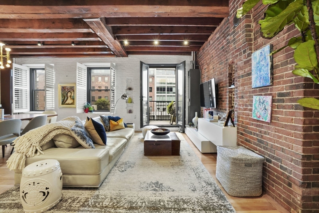 28-32 Atlantic Ave, Waterfront