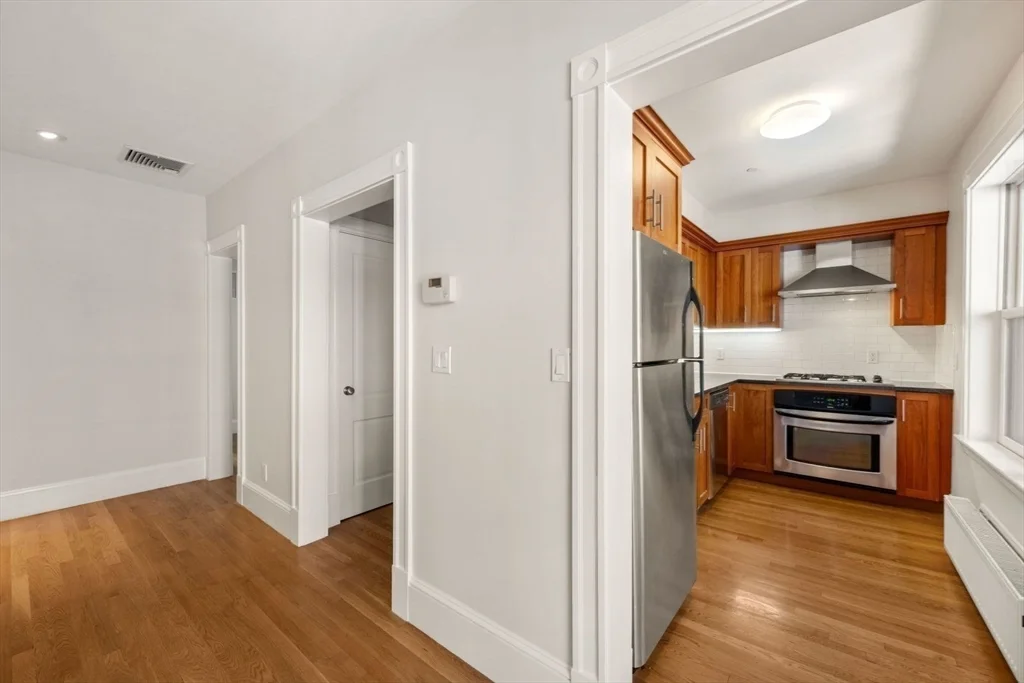 39 Clarendon St, South End