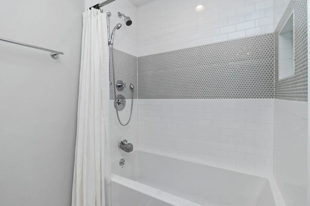 2 Elm St, Dorchester