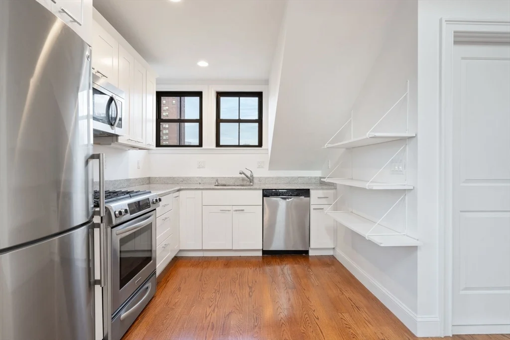 83 W Brookline St, South End
