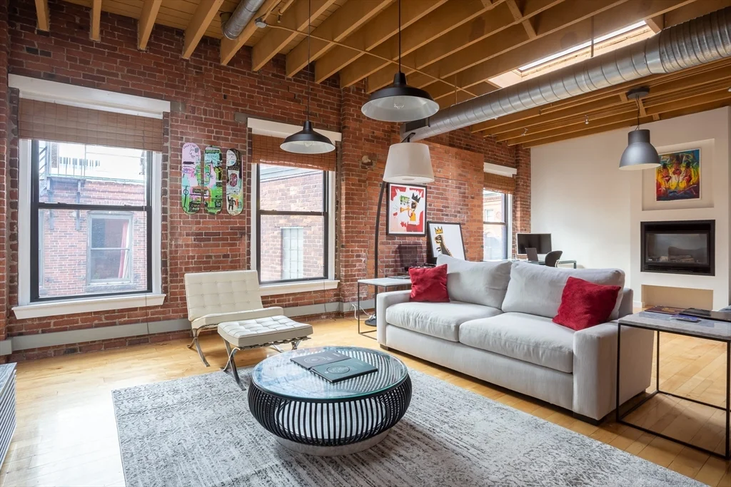 111 Beach St, Leather District