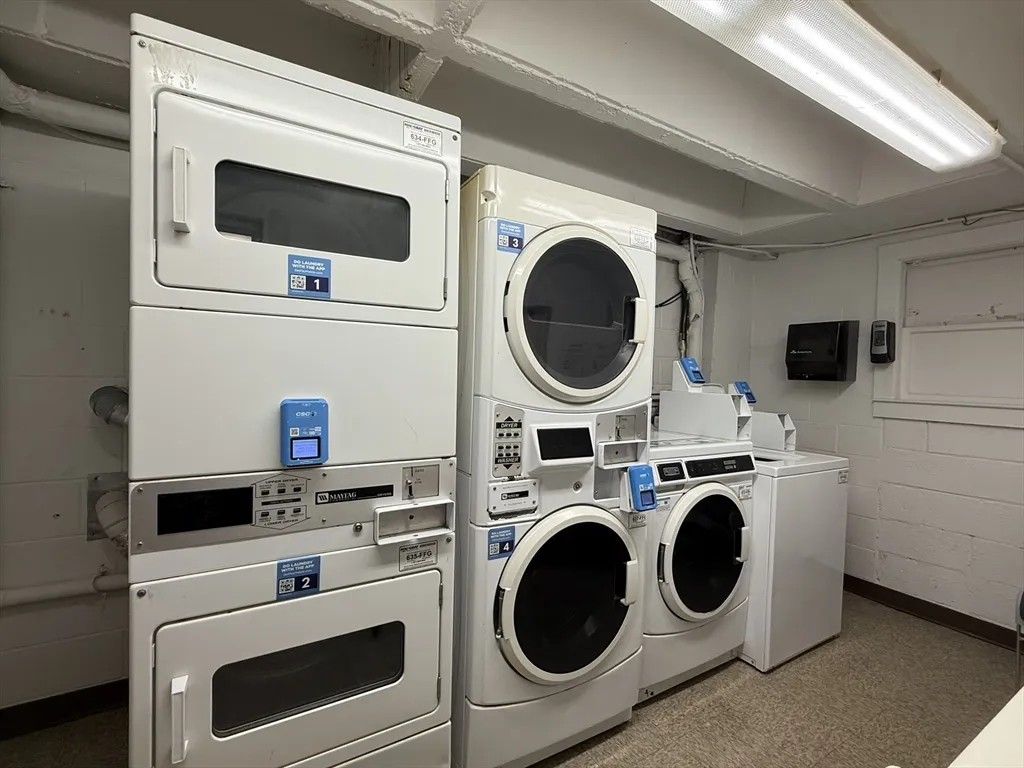 1643 Cambridge St, Mid-Cambridge