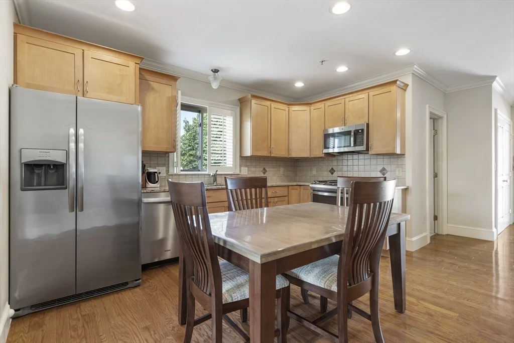 50 Clemence St, Cranston