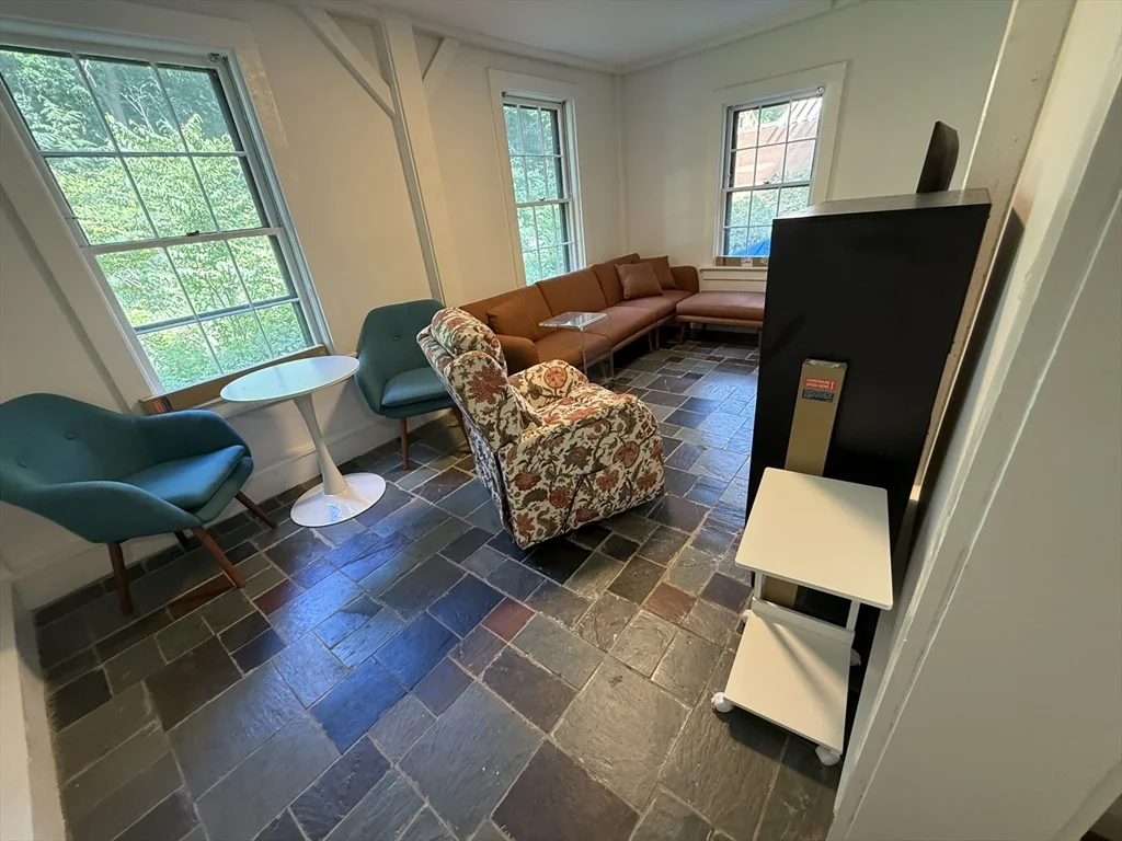 22 Oakland Rd, High Street Hill