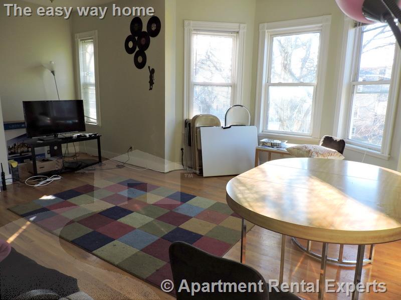 166 Putnam Ave, Riverside