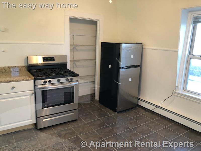 77 Bonair St, Winter Hill