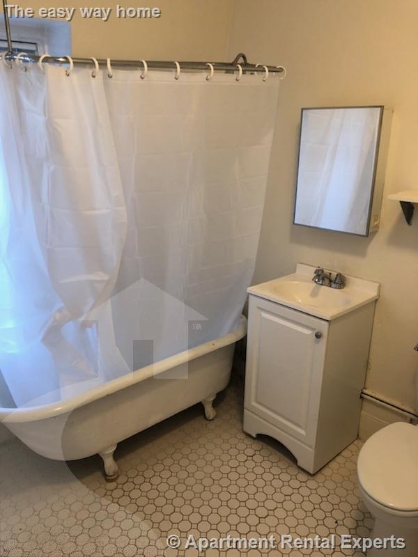 77 Bonair St, Winter Hill