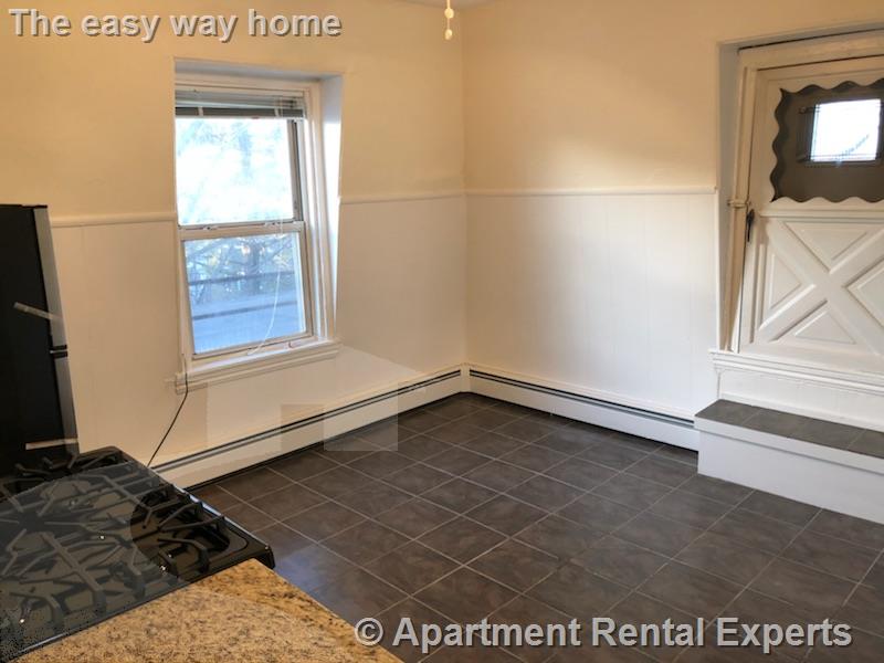 77 Bonair St, Winter Hill