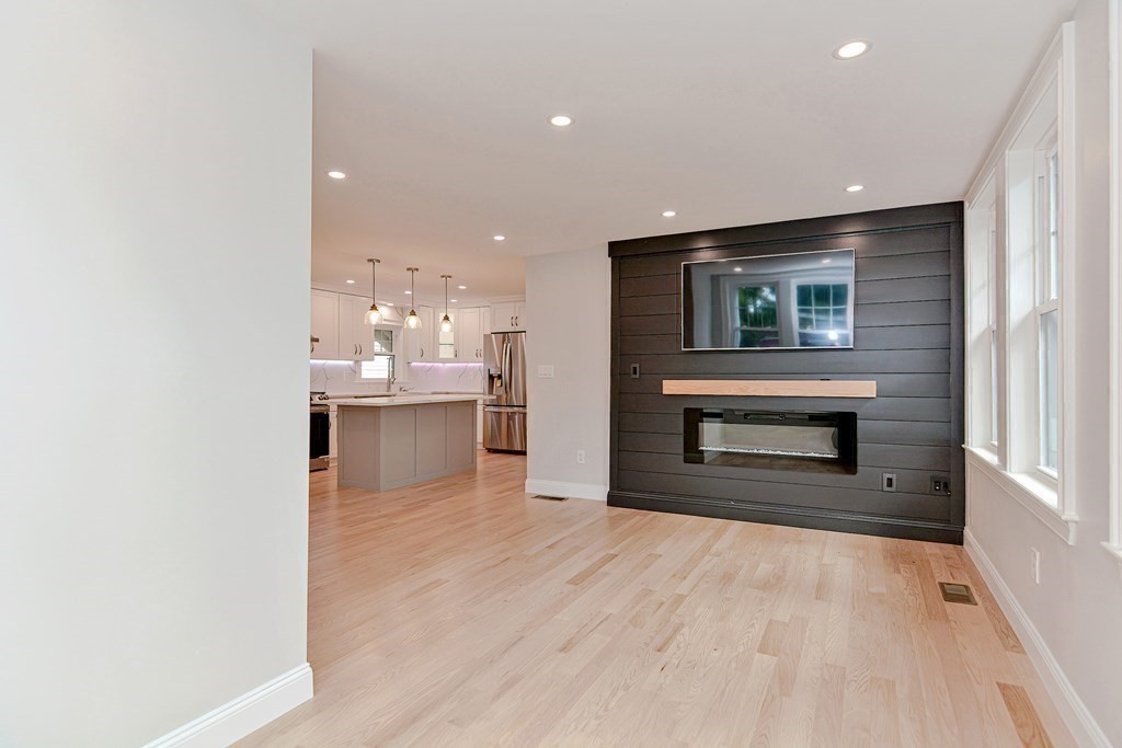 64 Crescent St, Swampscott