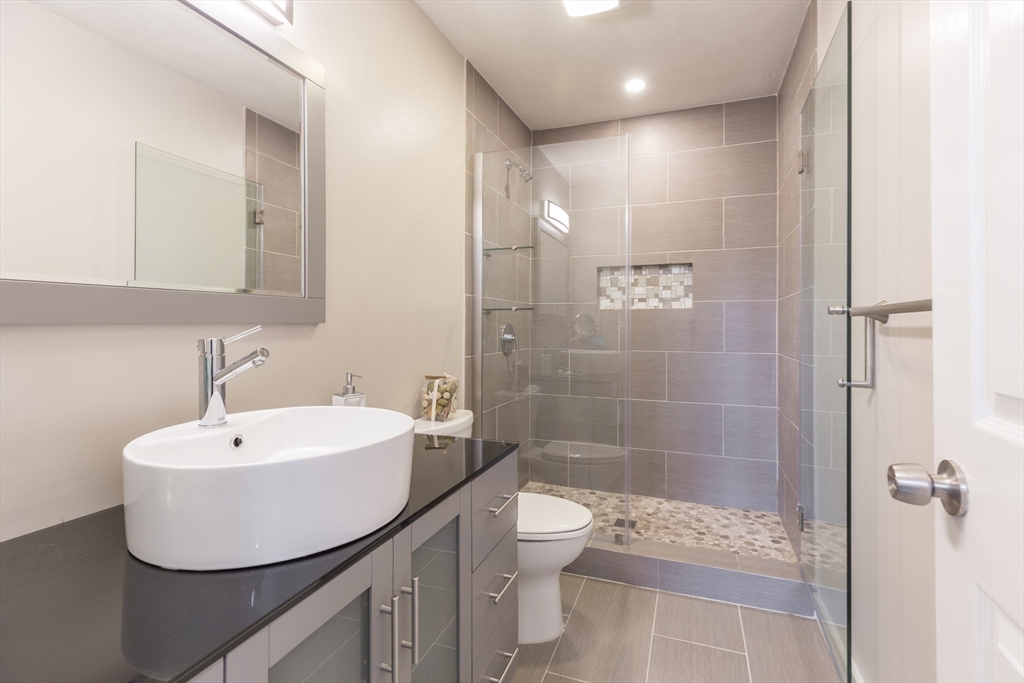 51 Pettee St, Newton Upper Falls