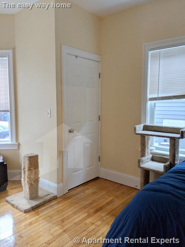 8 Claremon St, Davis Square