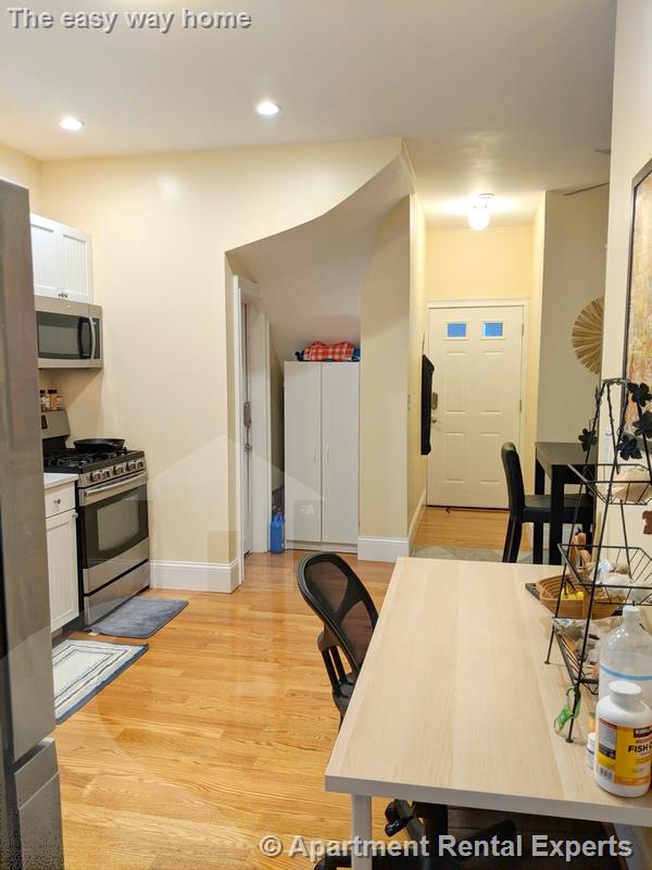 8 Claremon St, Davis Square